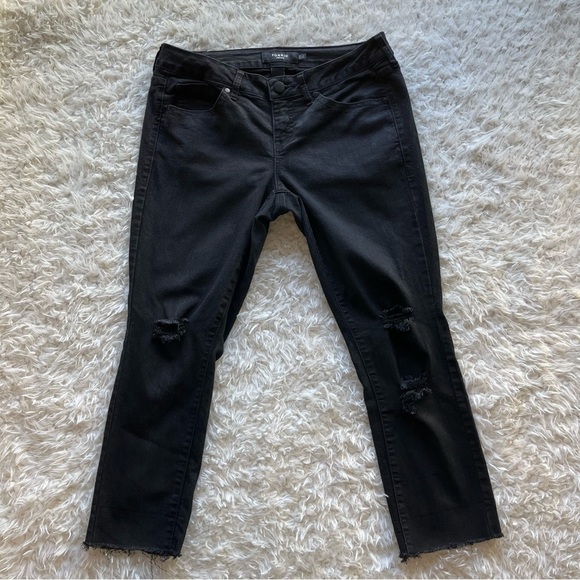 Torrid Denim Black Skinny Jeans Distressed Accent Size 10R Gently Used Condition - Picture 1 of 4